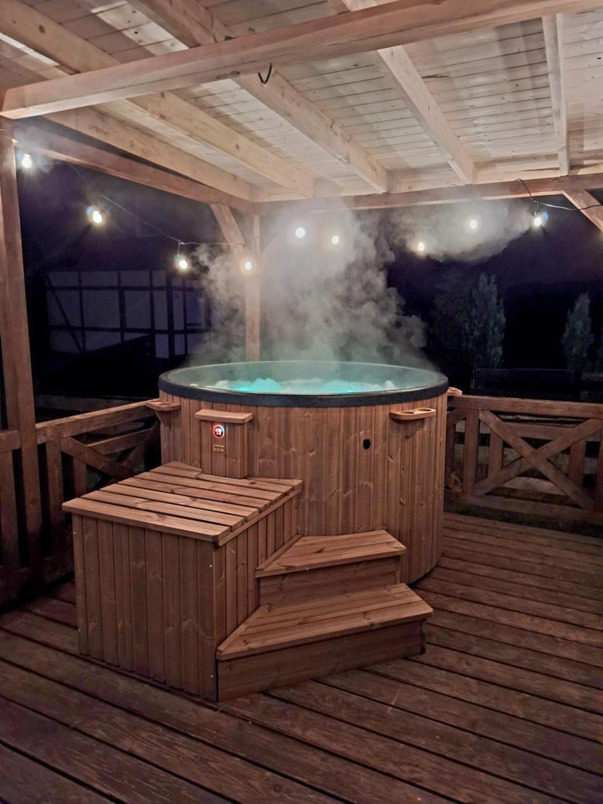 Pastelowy Domek Z Balia Elektryczna Z Jacuzzi Zalakowo 외부 사진
